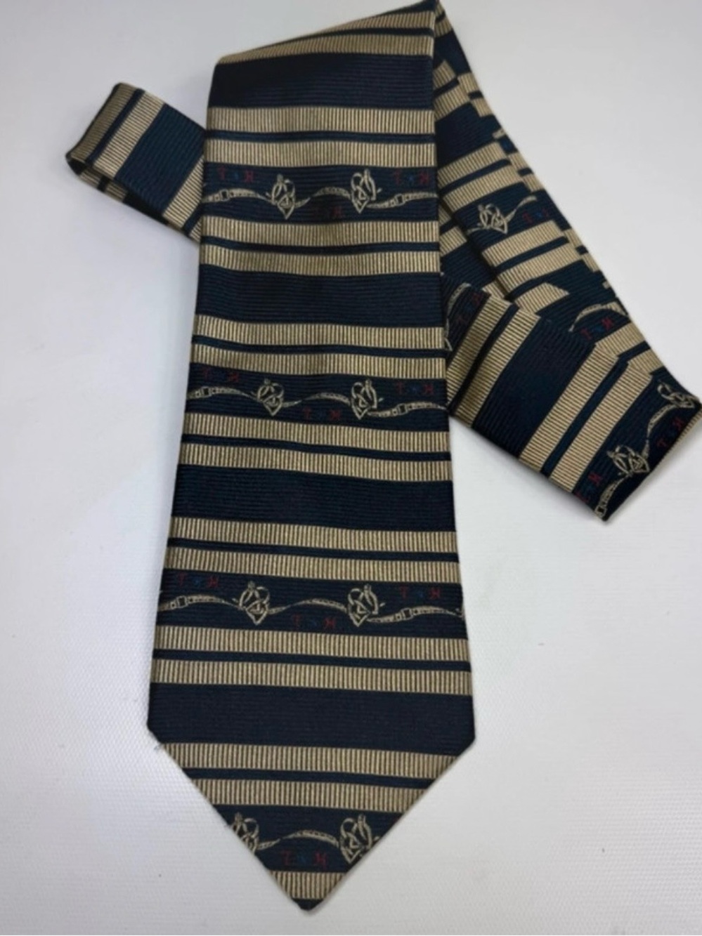 Vintage Tommy Hilfiger 100% Silk Necktie Navy Gold Stripe Crest Logo Classic Tie